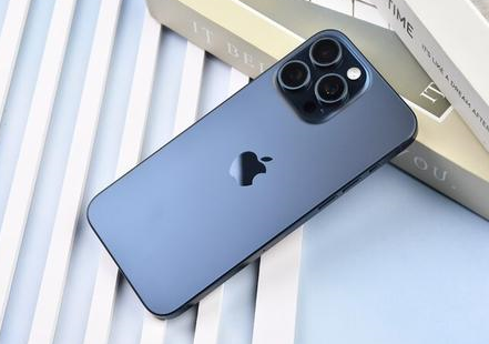 蠡县苹果维修点分享iPhone 15 Pro Max屏幕更换全新实操风险 